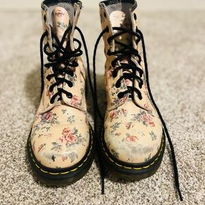 Dr. Martens Floral Combat Boots - Cream and Black